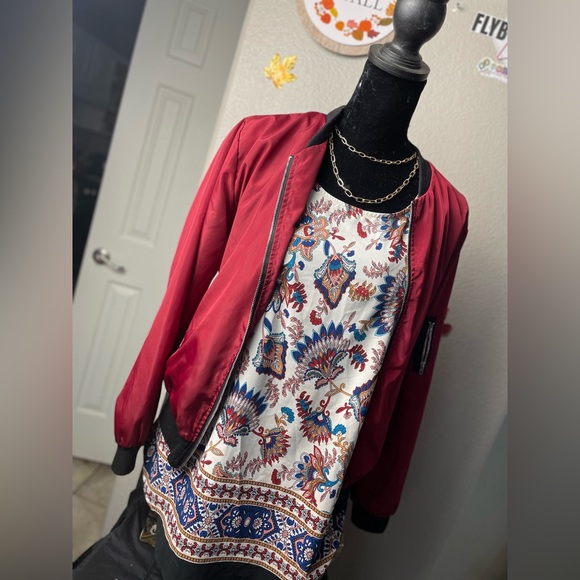 Gorgeous Versatile Floral Tank - Picture 4 of 5